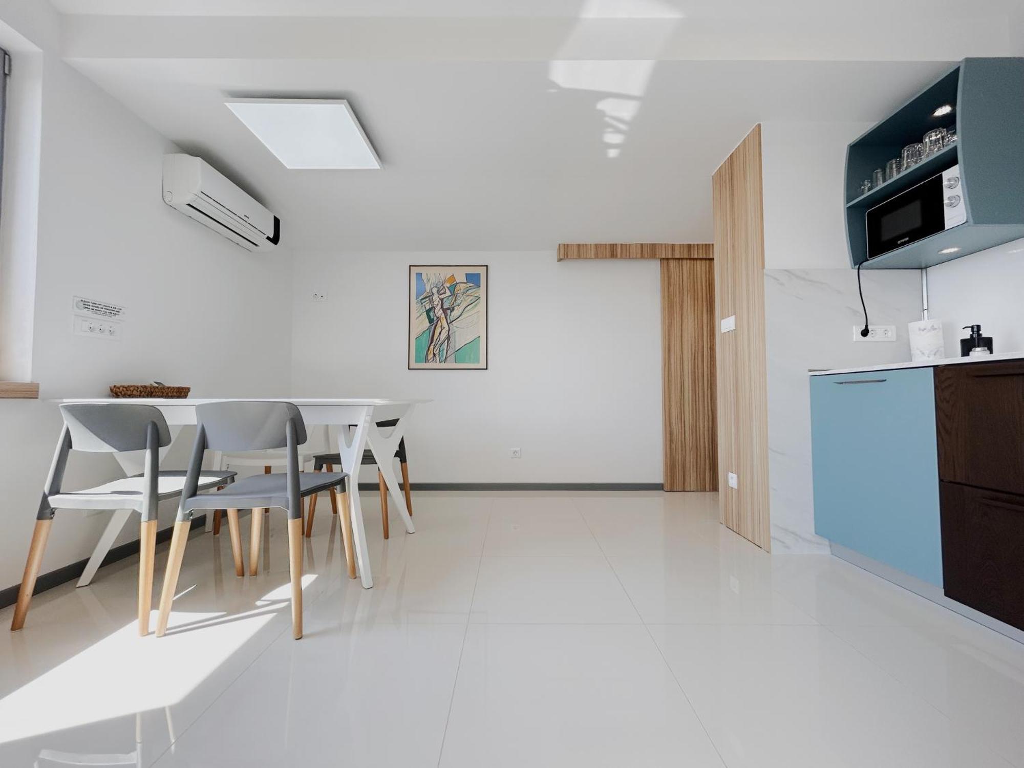 Sunny House Apartment ซัมบราทิยา ภายนอก รูปภาพ