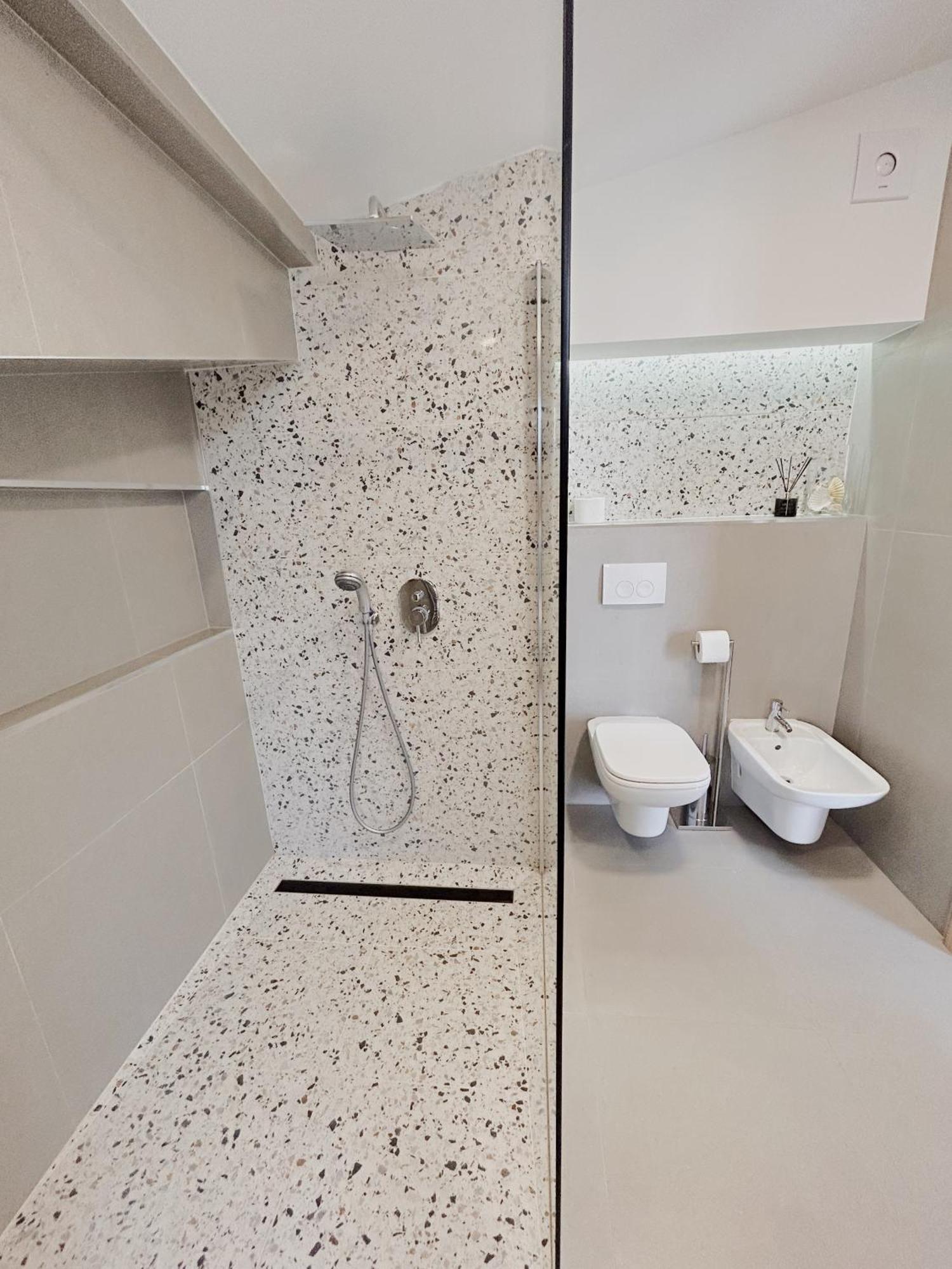 Sunny House Apartment ซัมบราทิยา ภายนอก รูปภาพ