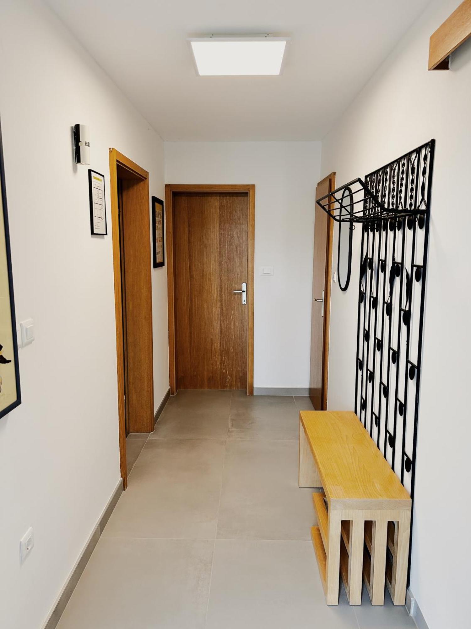 Sunny House Apartment ซัมบราทิยา ภายนอก รูปภาพ