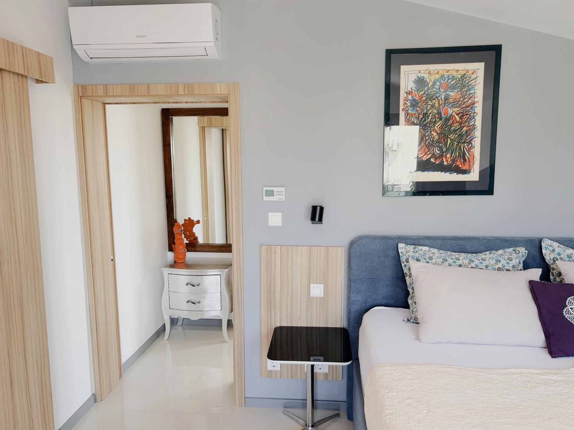 Sunny House Apartment ซัมบราทิยา ภายนอก รูปภาพ